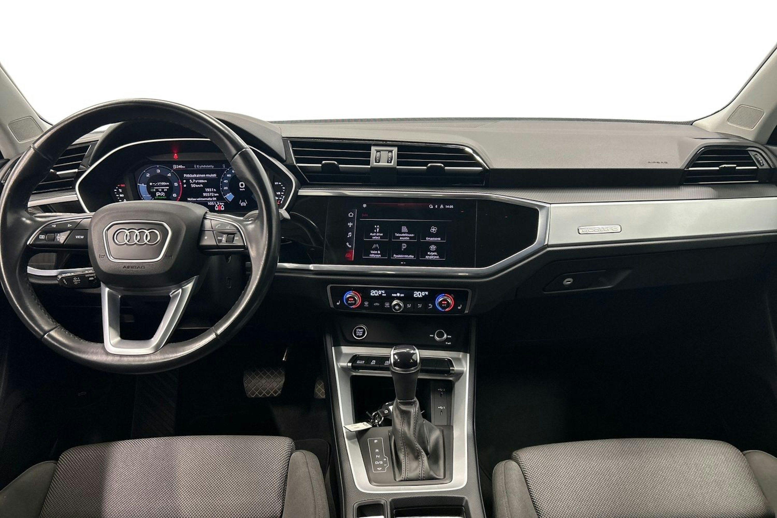 valkoinen Audi Q3 2022 kuva 9.