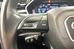 valkoinen Audi Q3 2022 kuva 16.