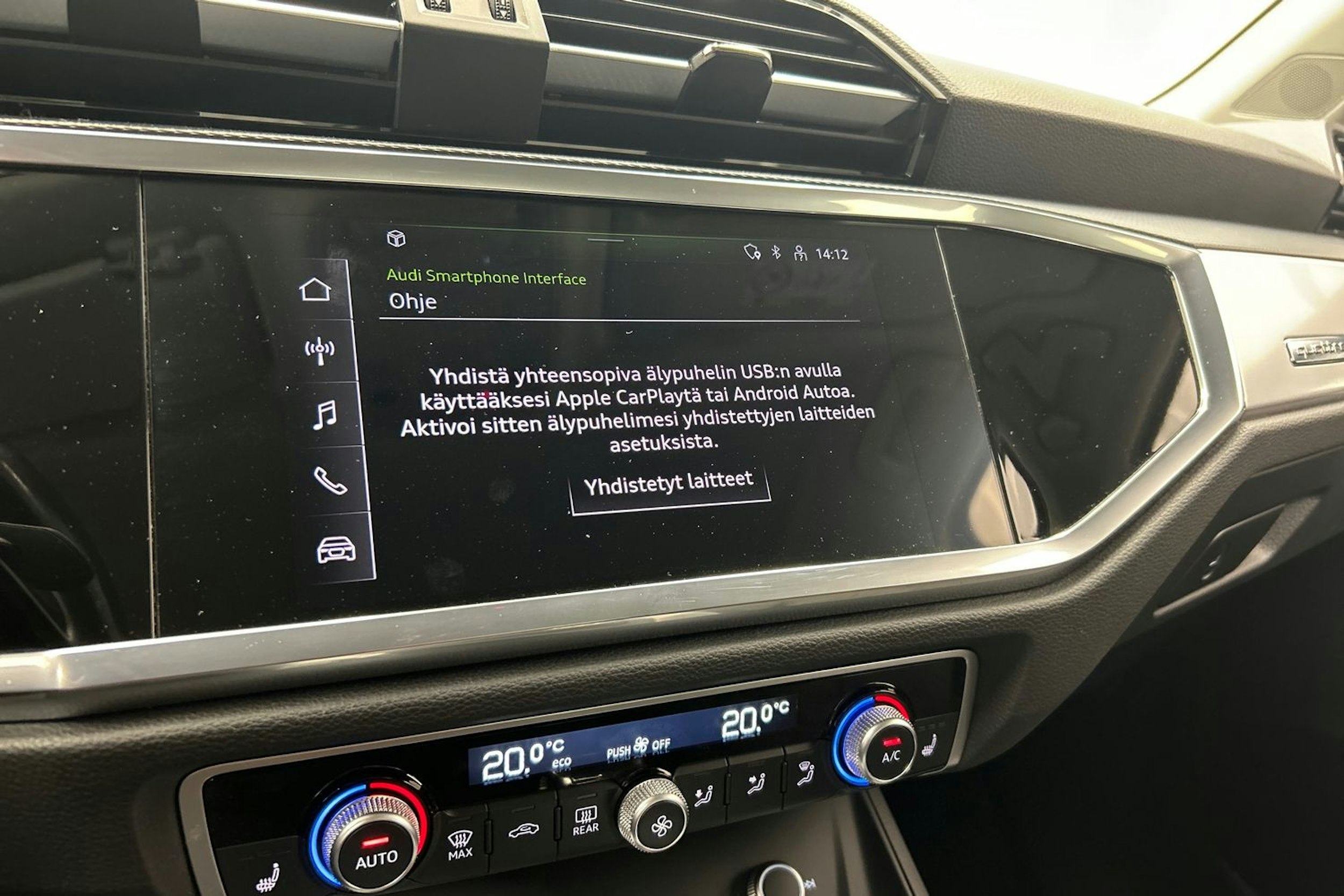 valkoinen Audi Q3 2022 kuva 19.
