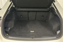 valkoinen Audi Q3 2022 kuva 22.