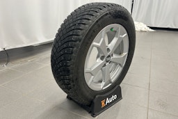 valkoinen Audi Q3 2022 kuva 24.