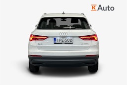 valkoinen Audi Q3 2022 kuva 3.