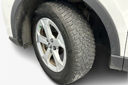 valkoinen Audi Q3 2022 kuva 11.