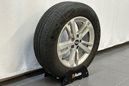 valkoinen Audi Q3 2022 kuva 13.