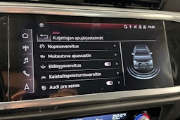 valkoinen Audi Q3 2022 kuva 22.
