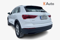 valkoinen Audi Q3 2022 kuva 2.