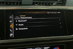 valkoinen Audi Q3 2022 kuva 23.
