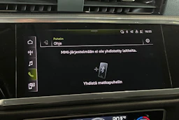 valkoinen Audi Q3 2022 kuva 24.