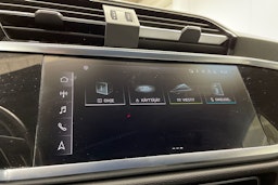 harmaa Audi Q3 2022 kuva 17.