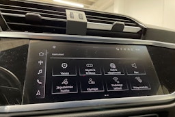 harmaa Audi Q3 2022 kuva 18.