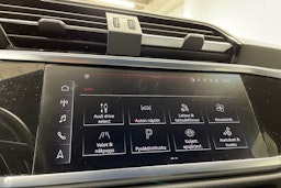 harmaa Audi Q3 2022 kuva 20.