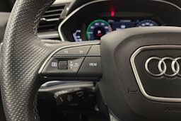 harmaa Audi Q3 2022 kuva 23.