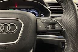 harmaa Audi Q3 2022 kuva 24.