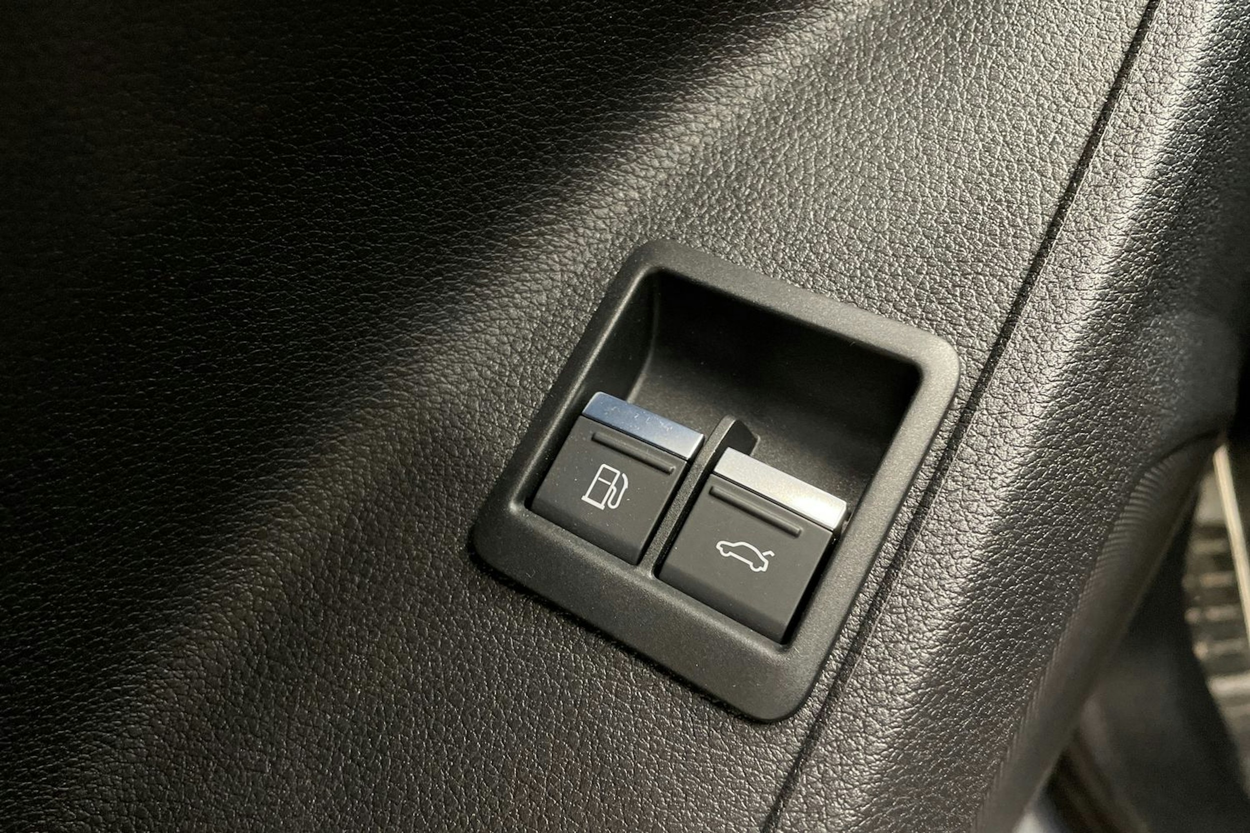 harmaa Audi Q3 2022 kuva 26.