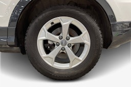 valkoinen Audi Q3 2022 kuva 11.