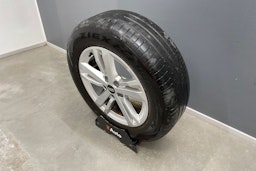 valkoinen Audi Q3 2022 kuva 14.