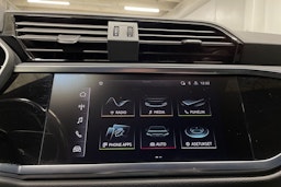 valkoinen Audi Q3 2022 kuva 17.