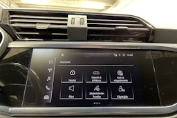 valkoinen Audi Q3 2022 kuva 19.