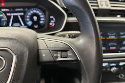 harmaa Audi Q3 2022 kuva 27.