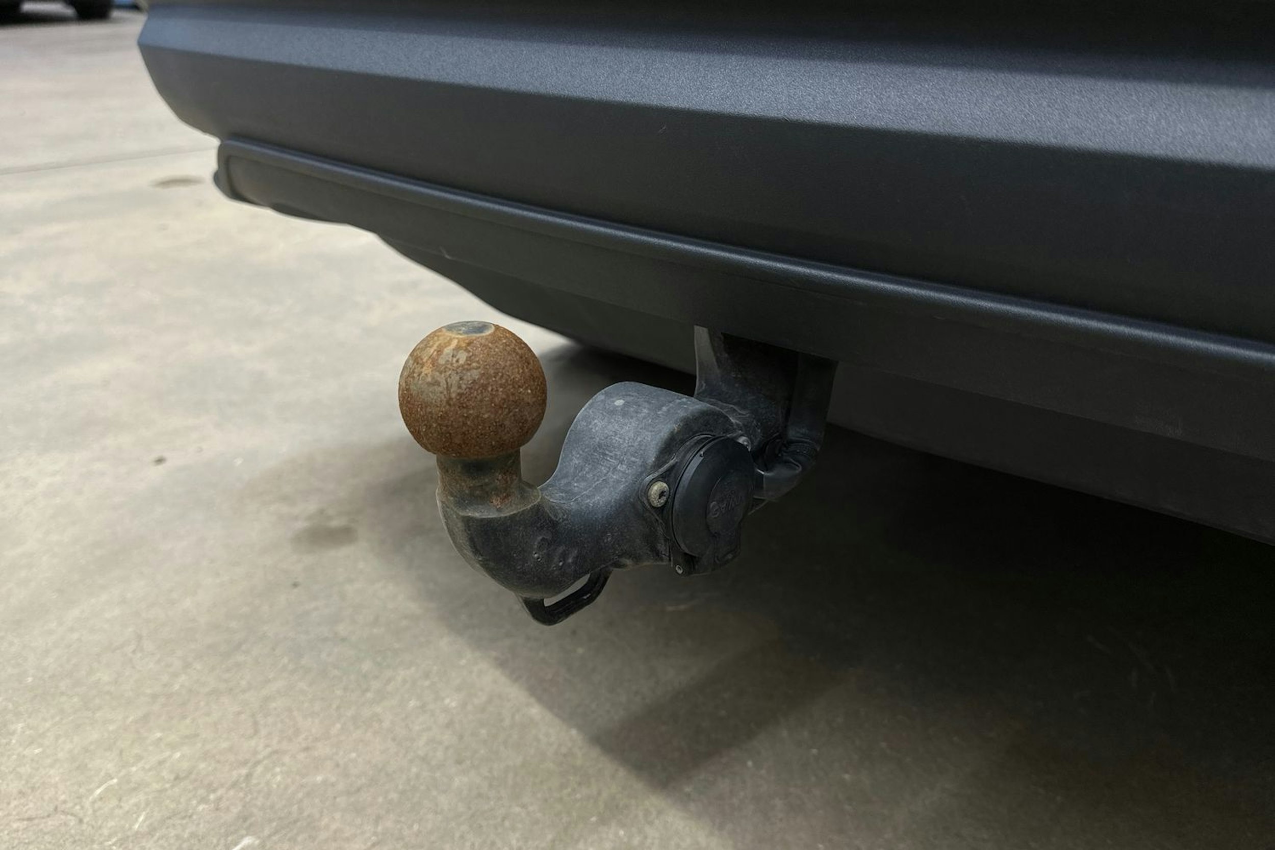 valkoinen Audi Q3 2022 kuva 28.