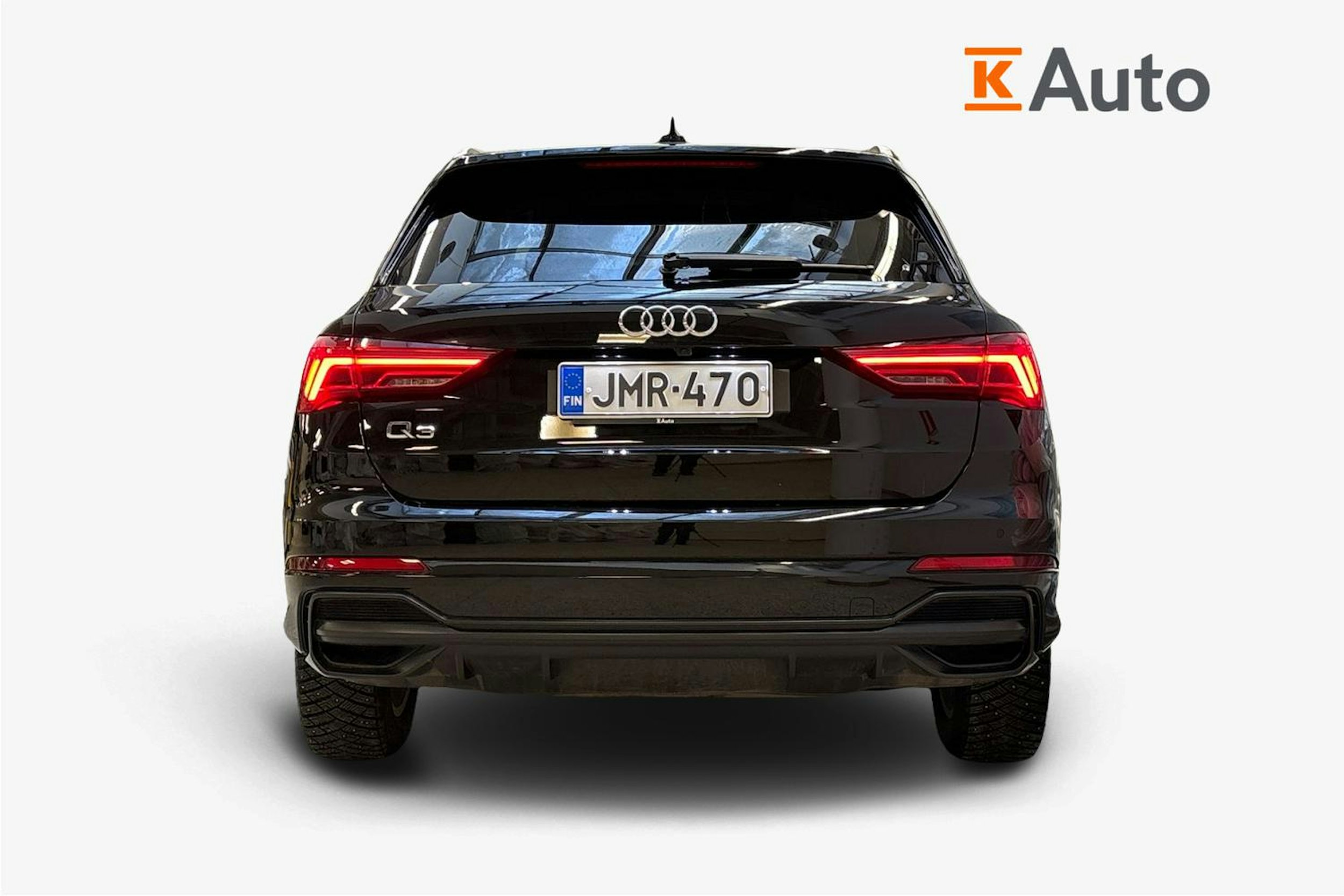 musta Audi Q3 2022 kuva 3.