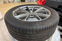 musta Audi Q3 2022 kuva 14.