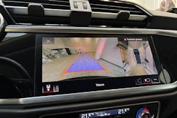 musta Audi Q3 2022 kuva 19.