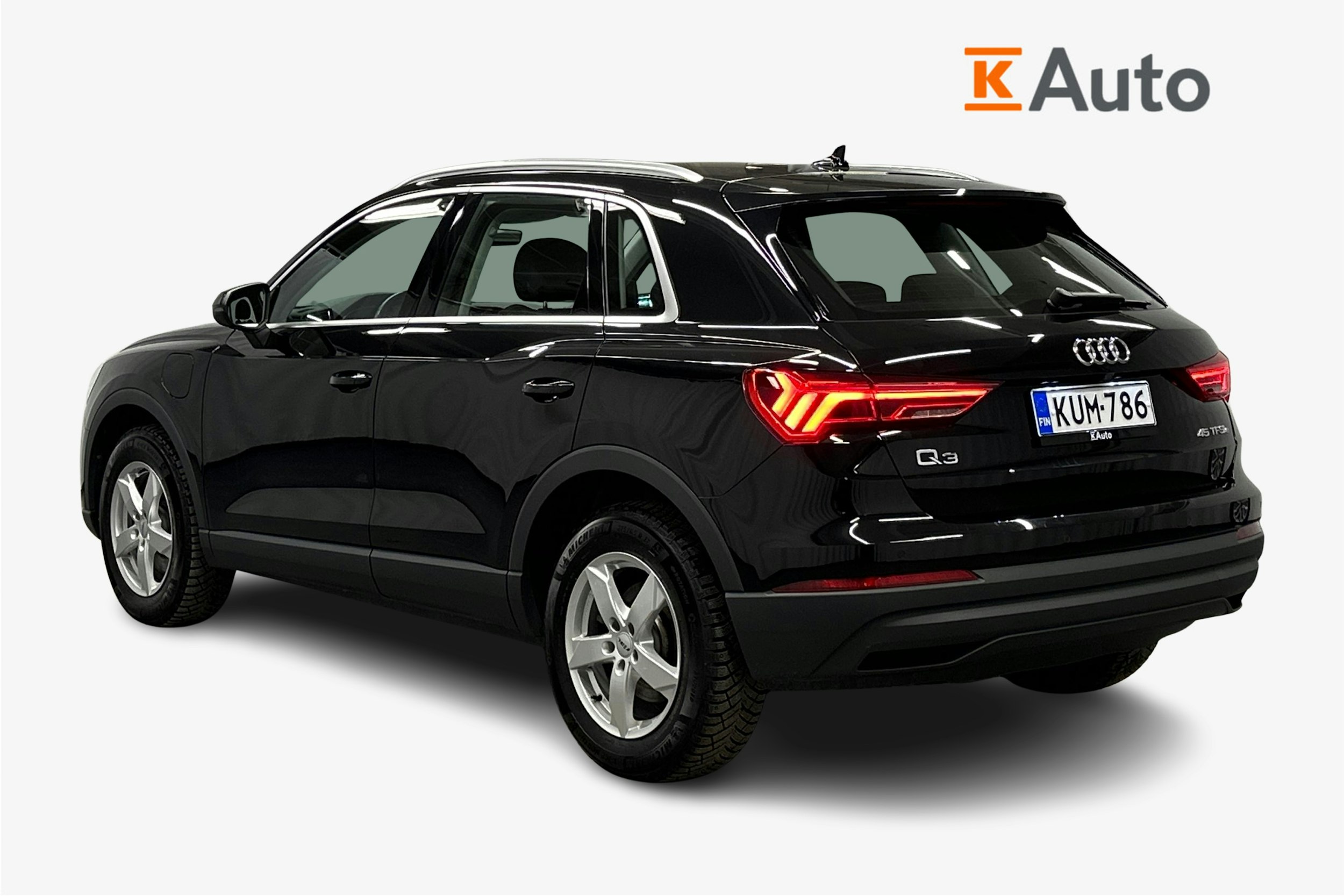 musta Audi Q3 2022 kuva 2.