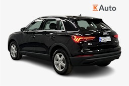 musta Audi Q3 2022 kuva 2.