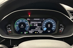 musta Audi Q3 2022 kuva 22.