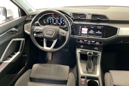 valkoinen Audi Q3 2022 kuva 9.