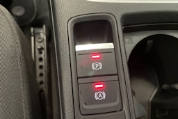 valkoinen Audi Q3 2022 kuva 34.