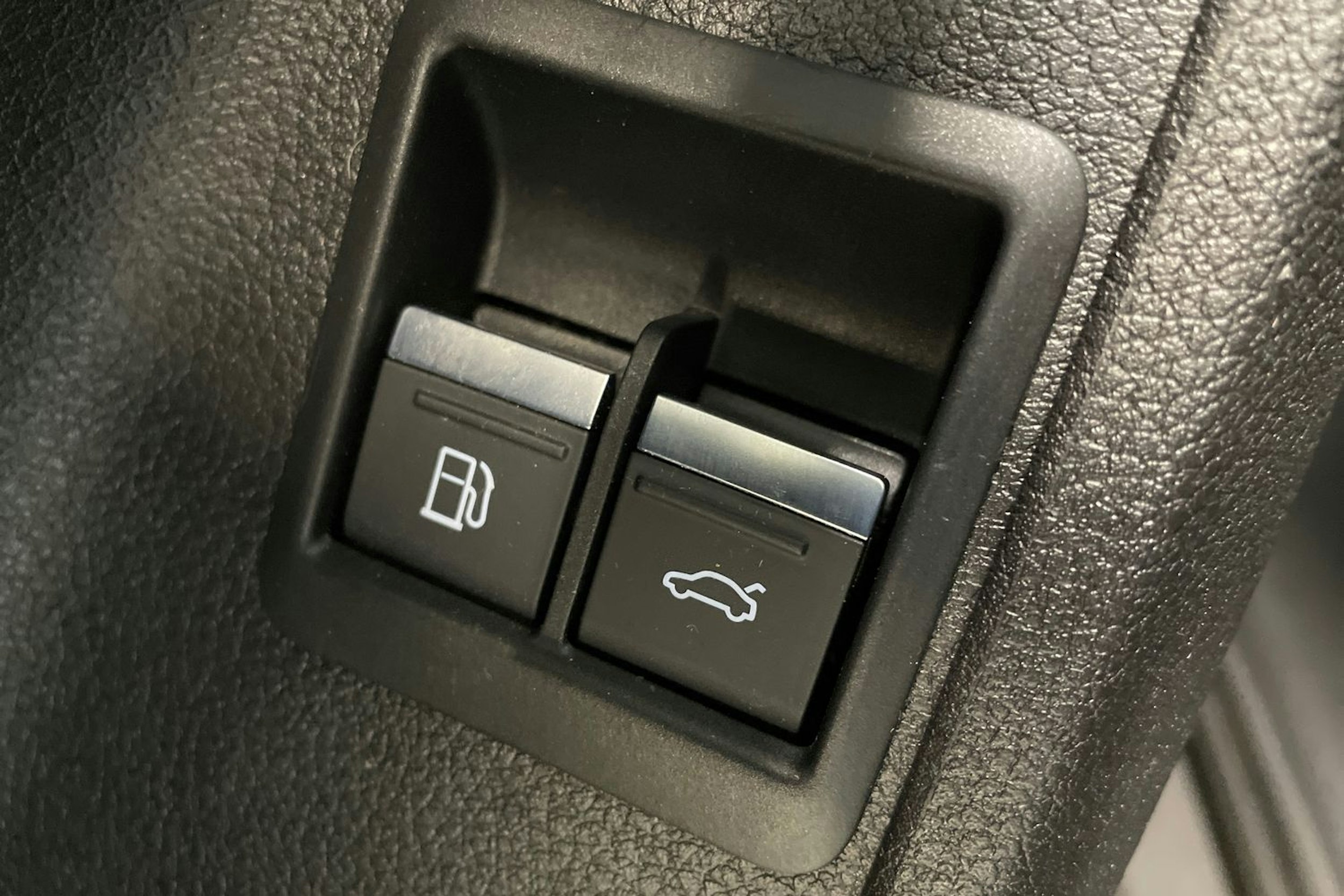 valkoinen Audi Q3 2022 kuva 38.