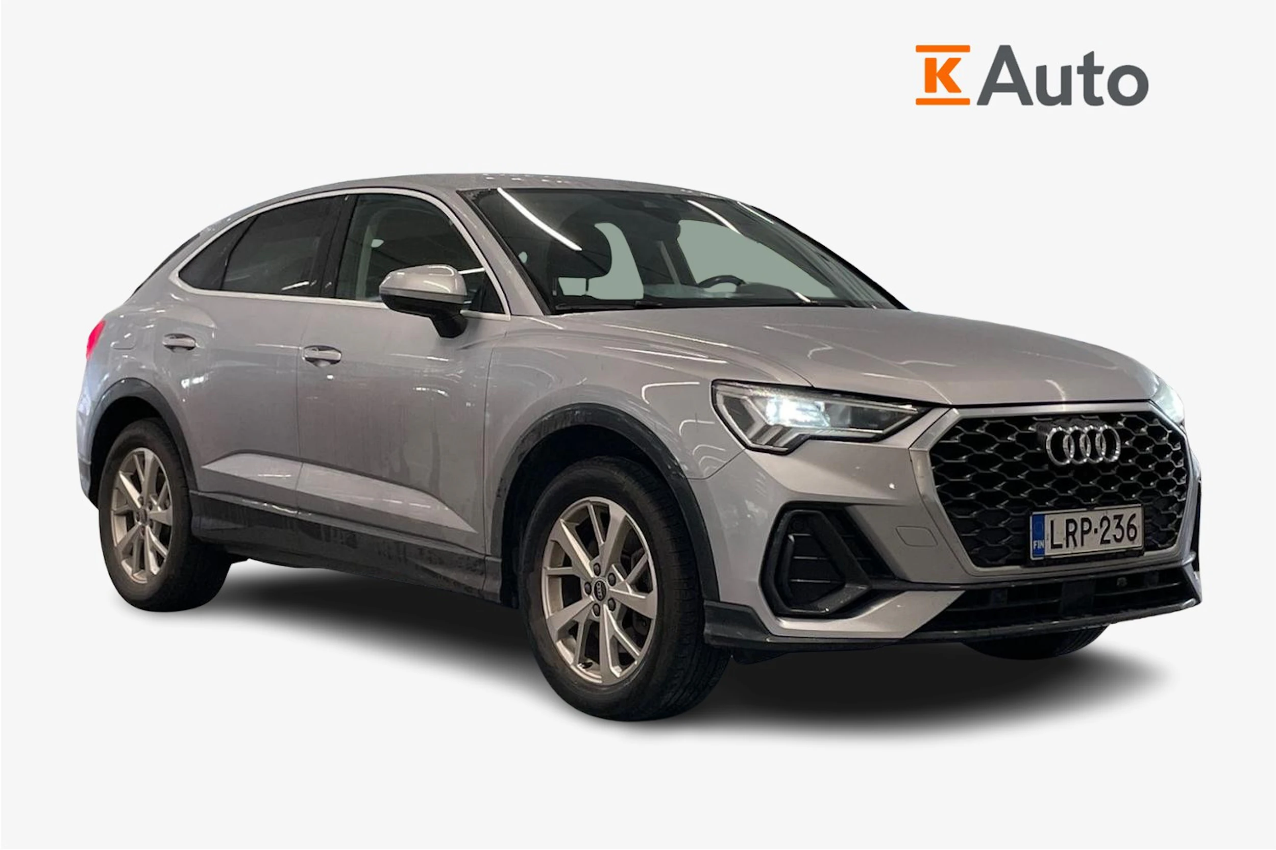 Hopea Audi Q3 2022 kuva 1.