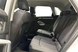 valkoinen Audi Q3 2023 kuva 8.