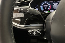 valkoinen Audi Q3 2023 kuva 22.