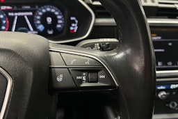 valkoinen Audi Q3 2023 kuva 25.