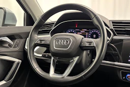 met. hopea Audi Q3 2022 kuva 12.