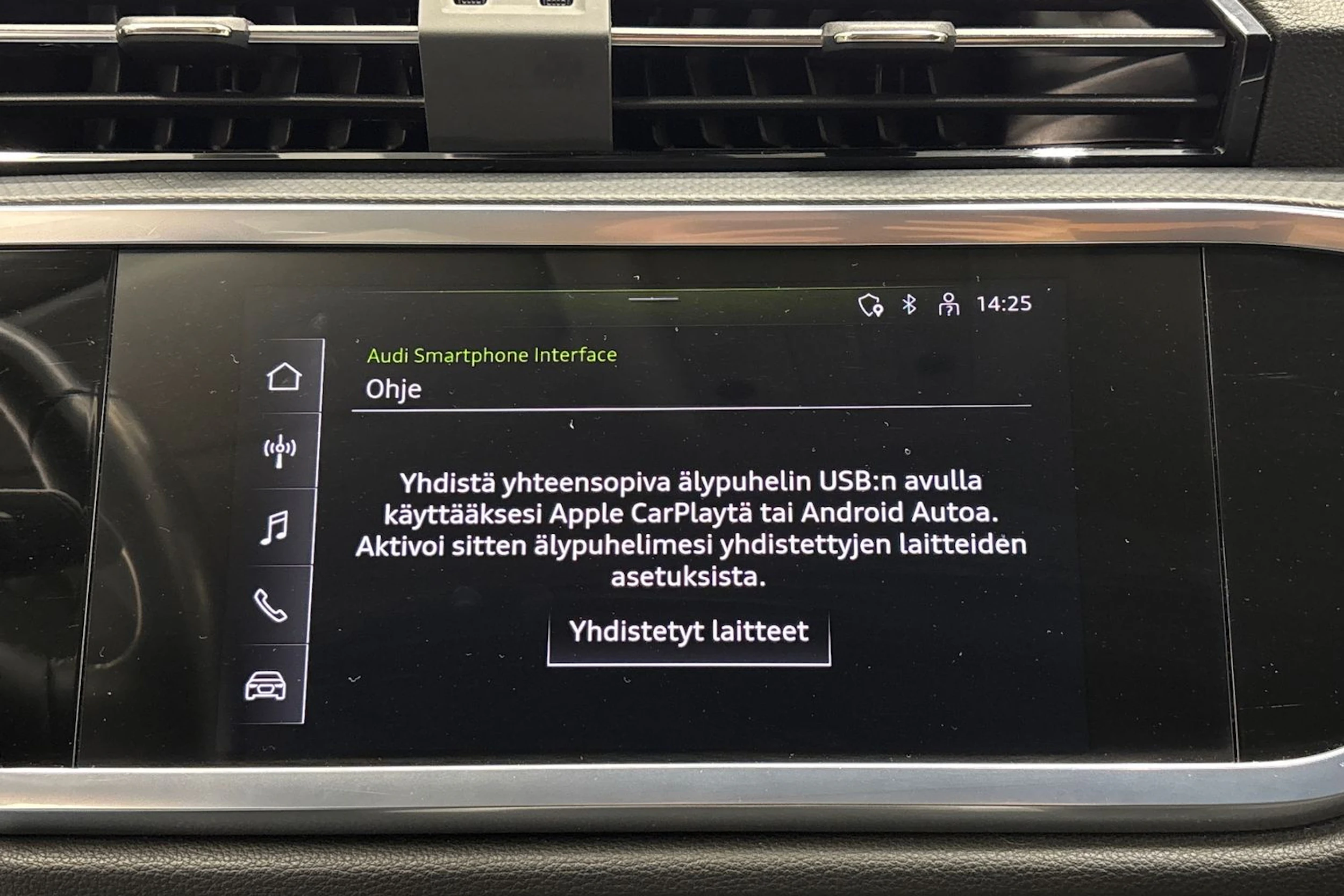met. hopea Audi Q3 2022 kuva 18.