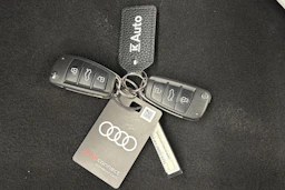 met. hopea Audi Q3 2022 kuva 26.