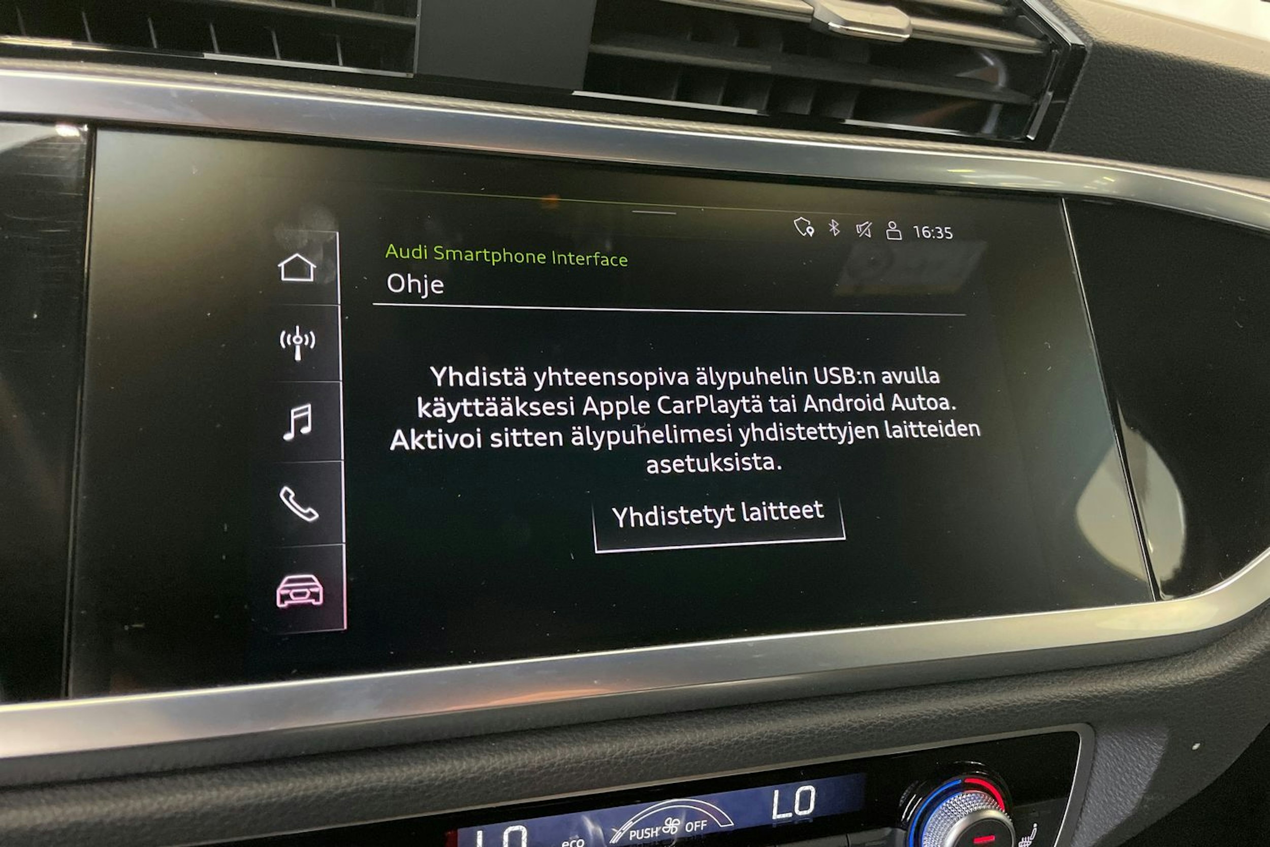 Harmaa Audi Q3 2022 kuva 17.