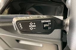 Harmaa Audi Q3 2022 kuva 24.