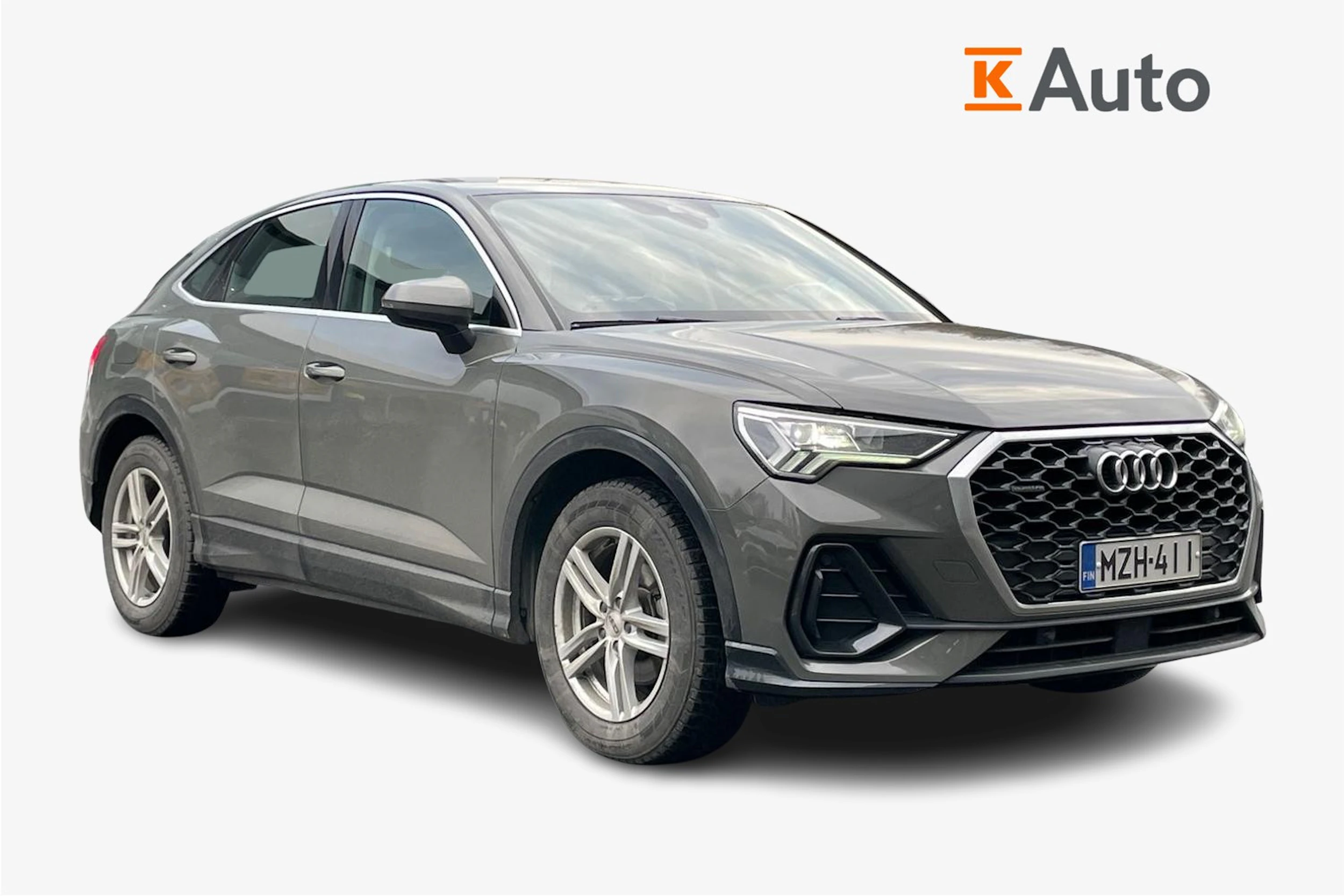 met. harmaa Audi Q3 2022 kuva 1.