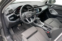 met. harmaa Audi Q3 2022 kuva 3.