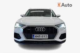 valkoinen Audi Q3 2022 kuva 4.