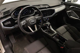 valkoinen Audi Q3 2022 kuva 6.
