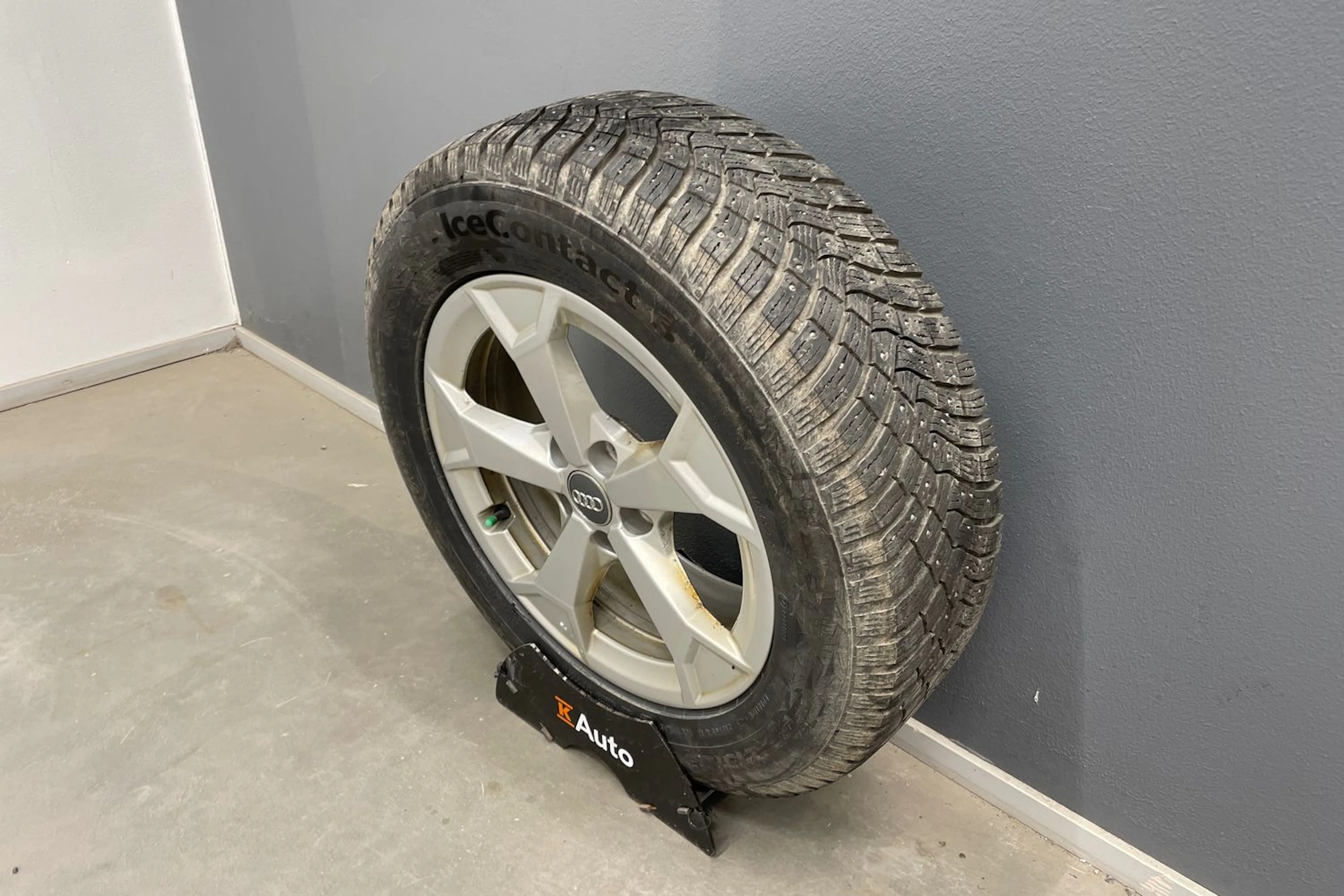 valkoinen Audi Q3 2022 kuva 11.