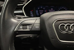 valkoinen Audi Q3 2022 kuva 23.