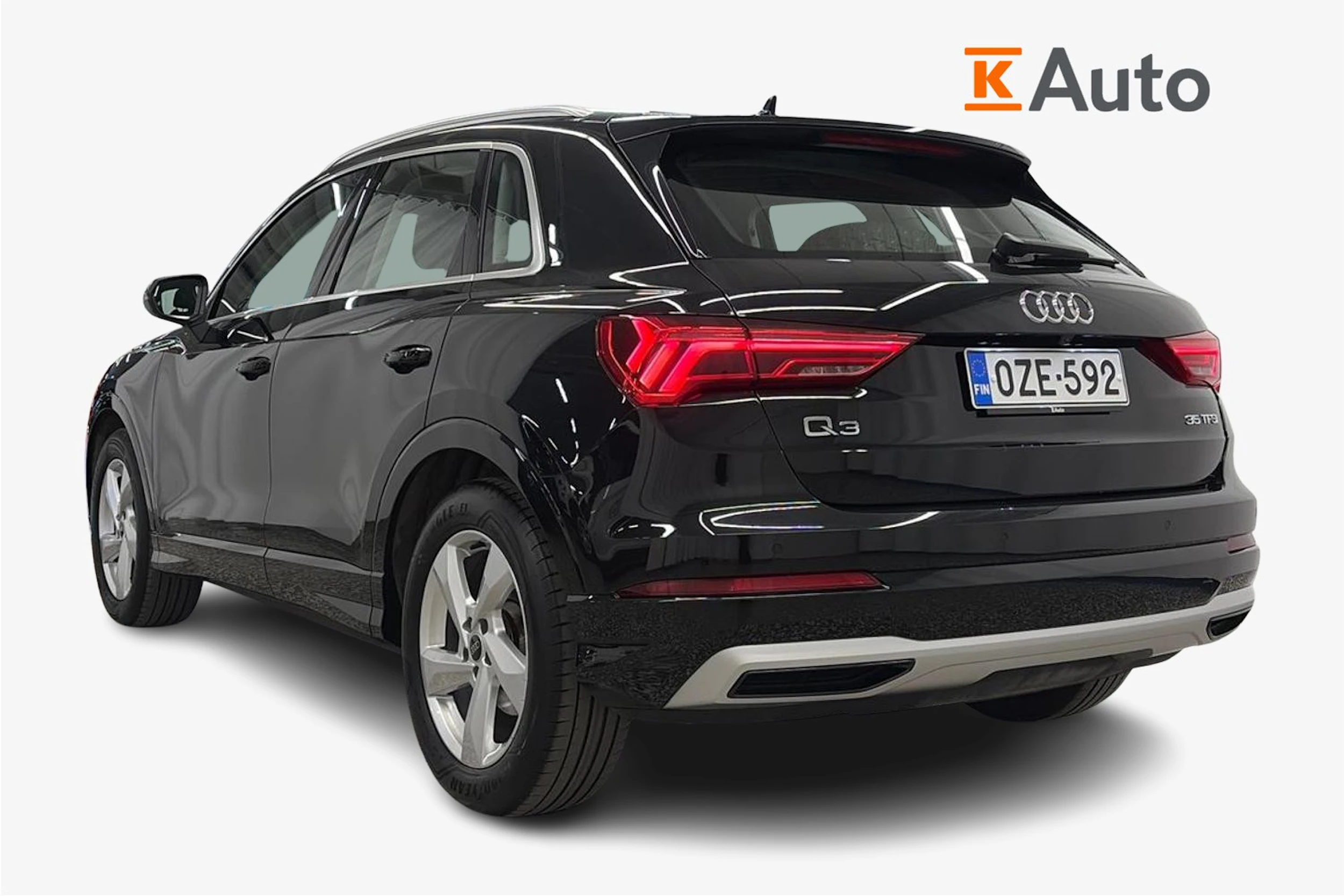 met. musta Audi Q3 2022 kuva 2.