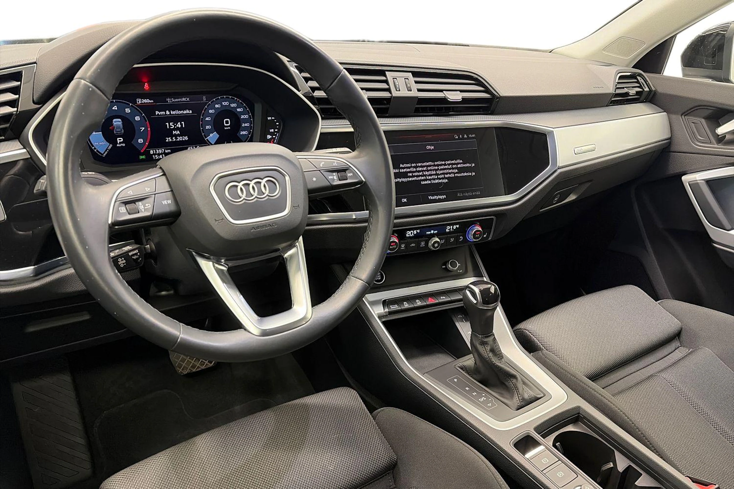 met. musta Audi Q3 2022 kuva 3.